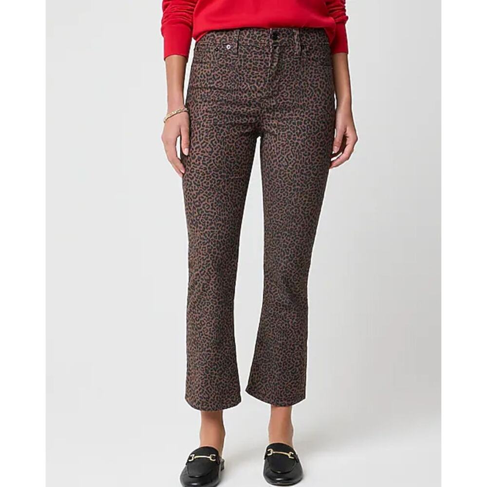 NWT Ladies 28P leopard mid rise flare crop jean in all day jcrew Petite New